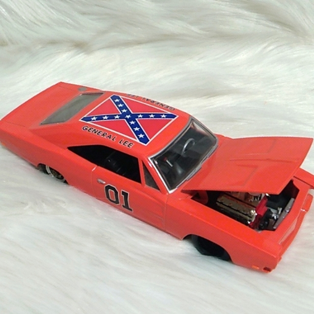 (A-6) General Lee 01 Vintage 2000 '69 Dodge Charger Collectible
